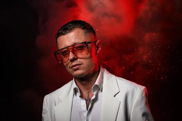 Diamond in the Algorithm: The Real Secrets to Becoming a Social Media Influencer Today Cover